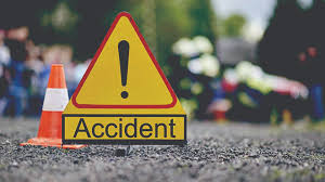 Woman killed,  nine others injured after tractor turns turtle in Pulwama