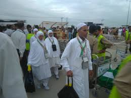 Hajj 2018: First batch from Srinagar leaves for Saudi Arabia