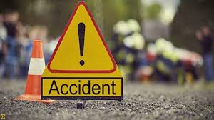 10 injured in south kashmir road accident 10 injured in south kashmir road accident