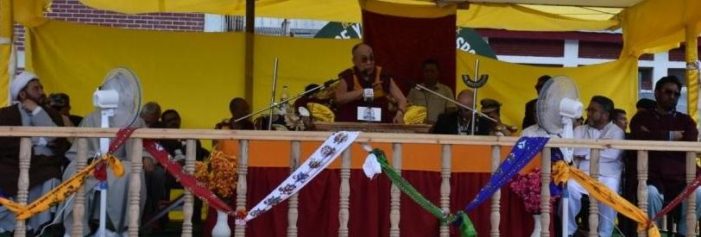 Dalai Lama stresses on amity, communal harmony