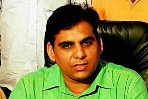 BJP leader snubs own party, praises Kashmiris for defending Article-35A