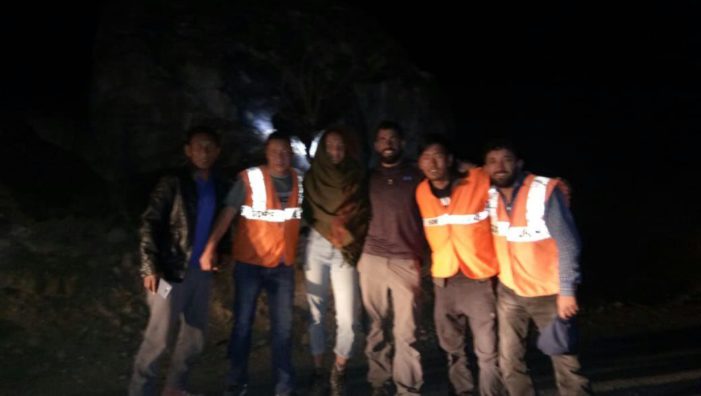 Foreign couple rescued by SDRF in Leh