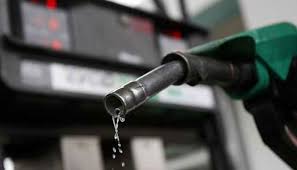 Government cuts fuel prices by Rs 2.50 per litre