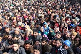 Thousands turn up for funeral of slain militant Sabzar Sofi; associates offer gun salute