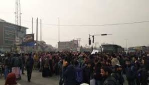 CUK students block Srinagar-bypass road over detention of 2 students