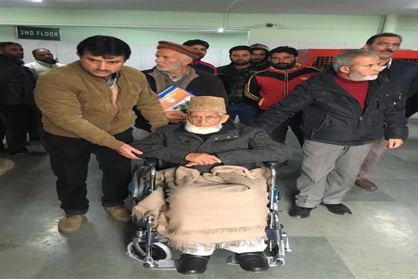 Geelani shifted to SKIMS for medical check-up