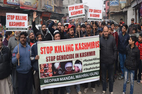 Kashmir trade body stages protest against human rights violation