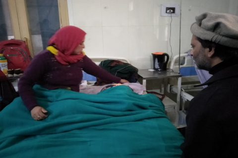 JKLF chief Malik visits Hiba, Kashmir’s youngest pellet victim, at SMHS hospital