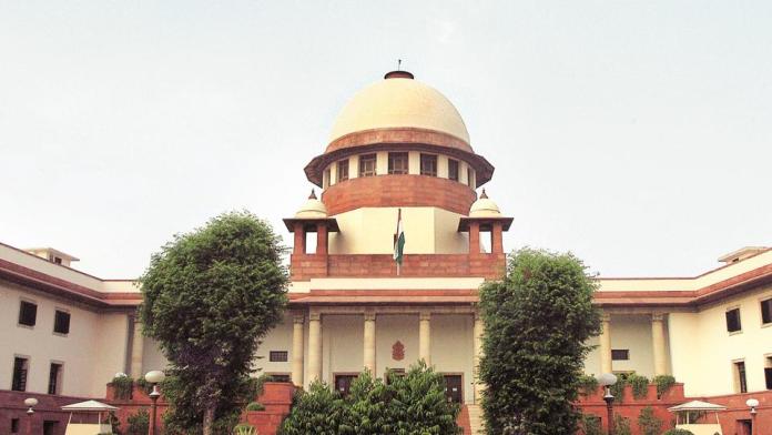 SC to Hear Petitions Challenging Validity of Article 35-A From Feb 26-28, Valley on Edge Over Centre’s Stand SC to Hear Petitions Challenging Validity of Article 35-A From Feb 26-28, Valley on Edge Over Centre’s Stand