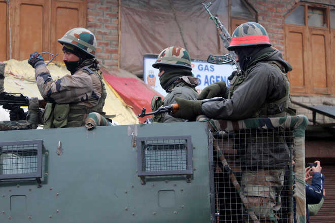 Amid arrests and beefed security across Kashmir Valley, rumours force people to brace for massive crackdown Amid arrests and beefed security across Kashmir Valley, rumours force people to brace for massive crackdown