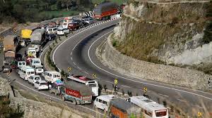 Jammu-Srinagar highway being restored for one-way traffic