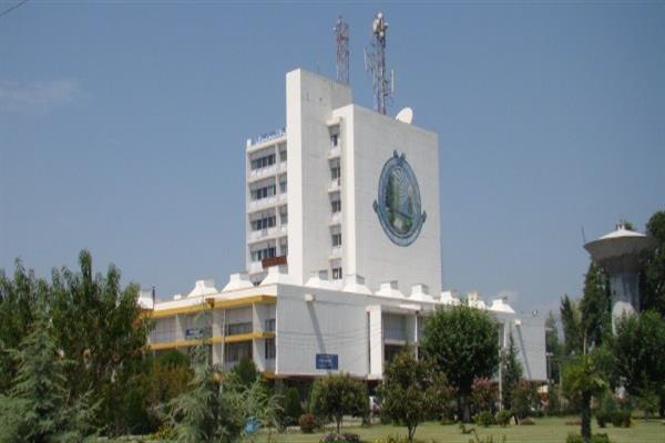 Many aspirants leave exam centres at KU after finding no options between Statistics, Mathematics papers