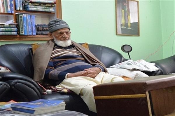 Observe Juma-tul-Vida as Palestine and Kashmir Day: Geelani