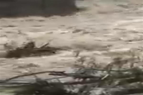 Flash floods damage bridge on Ferozpora nallah in Tangmarg, several Pattan villages inundated