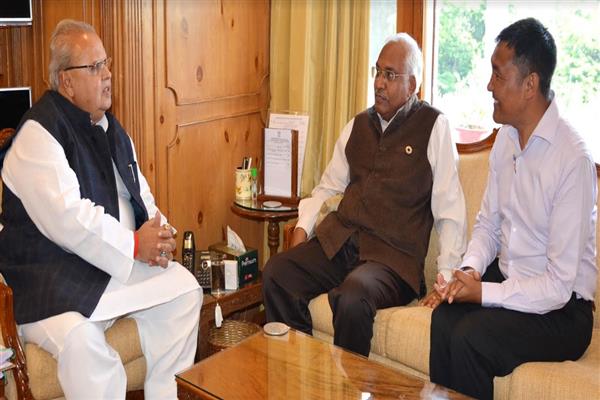 Director General IMD meets Governor