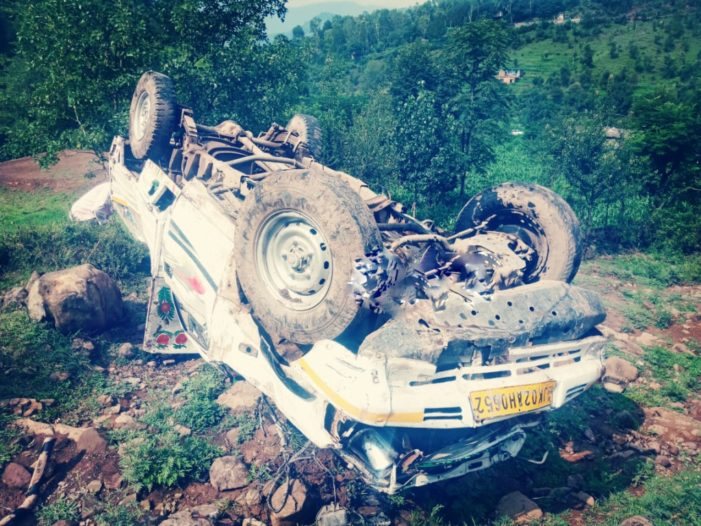 One dead, eight injured in Poonch road accident