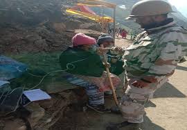 Amarnath Yatra: 25 pilgrims feeling breathlessness administered oxygen by ITBP