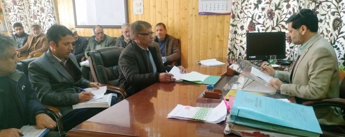 DDC Bandipora reviews status of languishing projects, JJM