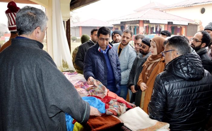 DDC Srinagar inaugurates special handloom exposition 2020