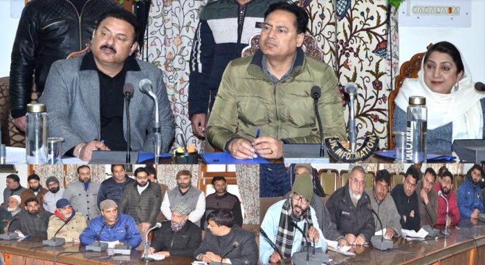 Hirdesh Kumar takes stock of public grievances at Srinagar