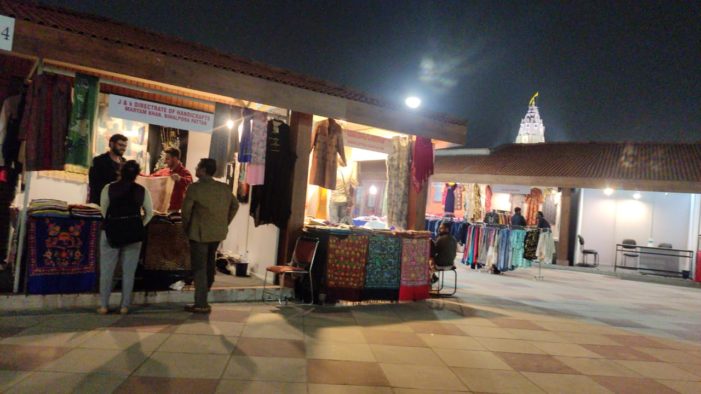 JK artisans showcase handmade products in Noida Trade Show