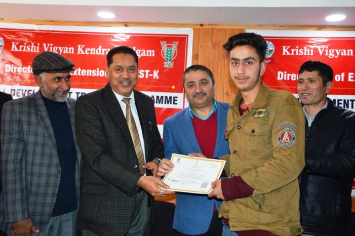 Integrated farming viable option to bolster farmer economy: VC SKUAST-K