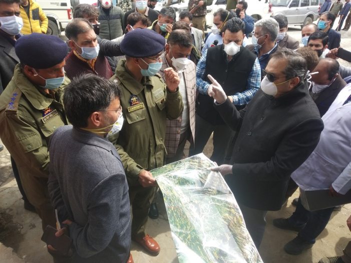 Advisor Baseer Khan visits Covid– 19 screening centres, inspects facilities