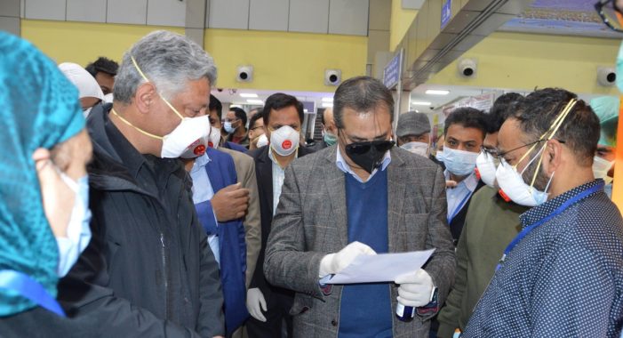 Advisor Baseer Khan visits Srinagar Airport, City quarantine centers