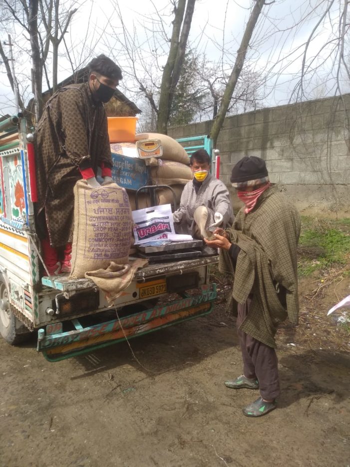 FCS&CA Shopian delivers essentials at peoples doorsteps