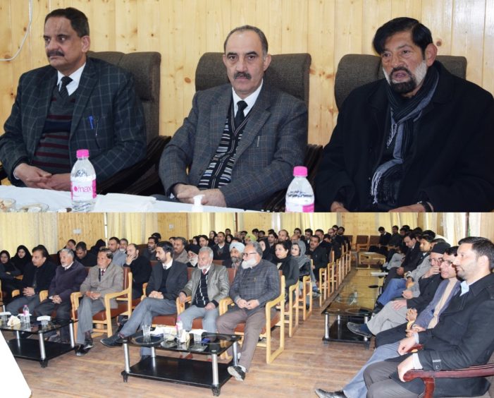 Justice Magray visits Baramulla, reviews Judicial functioning