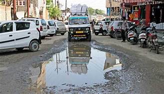 2 city road projects hit roadblock due to paucity of funds