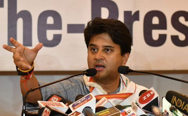 Scindia tenders resignation from Cong, Sonia expels him for anti-party activities