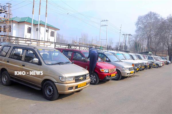 After Srinagar, restrictions on public transport imposed in Pulwama