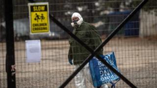 Coronavirus: Second Greek migrant facility quarantined