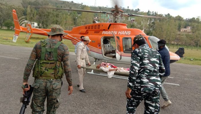 Mumbai man cycling to J&K home gets a lift in truck, CRPF airlifts ailing father to hospital