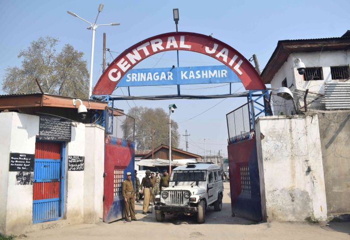 J&K Police’s Counter Intelligence Kashmir Wing Raids Central Jail in Srinagar