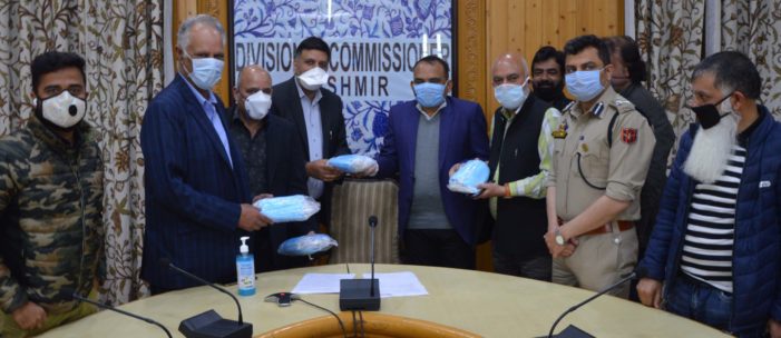 Kashmir Inc donates 1 lakh masks to divisional admin