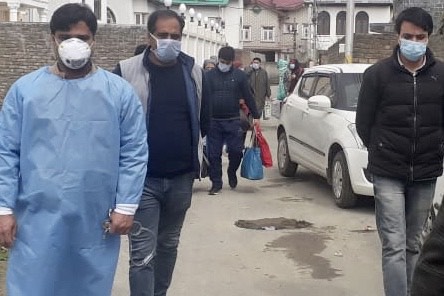 16 more persons discharged after completing two-week quarantine in Srinagar