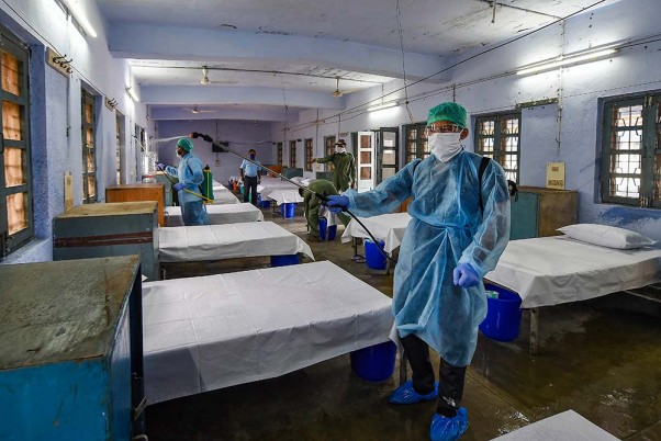 Two Safdarjung Hospital Doctors, Out To Buy Fruits, Assaulted For ‘Spreading Coronavirus’