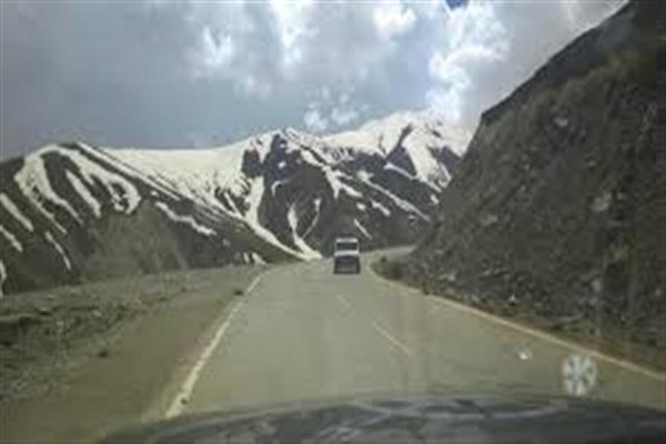 Govt delays opening of Mughal road, traders agitated
