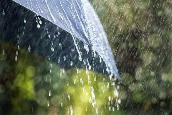 Rainfall lashes valley, temperature drops