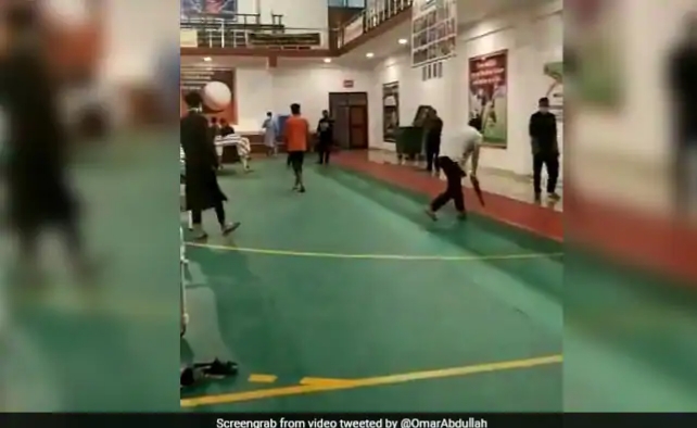 People Play Cricket Inside Quarantine Centre In Omar Abdullah’s Video