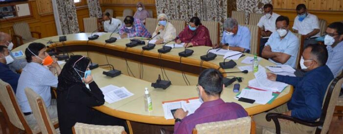 Div Com chairs weekly Covid-19 meeting  Directs for archiving sample targets, imposition of fine on Covid-19 SOP violators