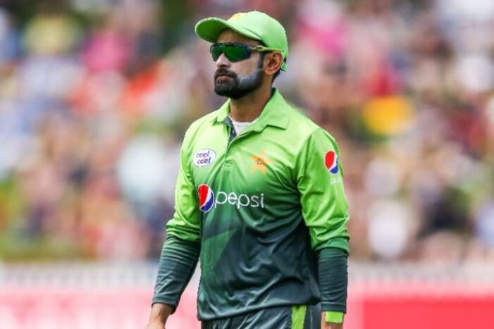Day after being declared COVID-19 positive, Hafeez tests negative