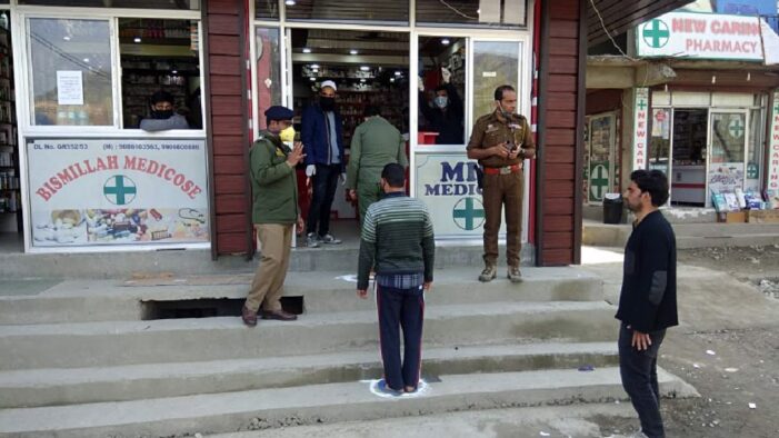 J&K Covid hospitals ‘overburdened’, doctors want asymptomatic patients in home quarantine