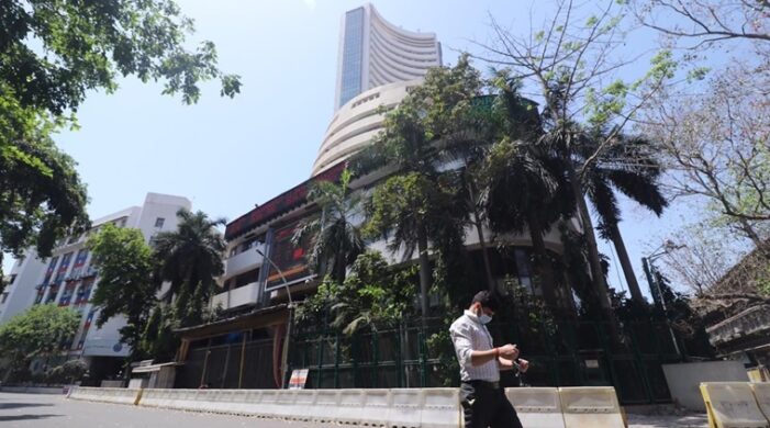 Sensex crashes 1,100 points in opening deals, Nifty slips below 9,600-mark on global cues