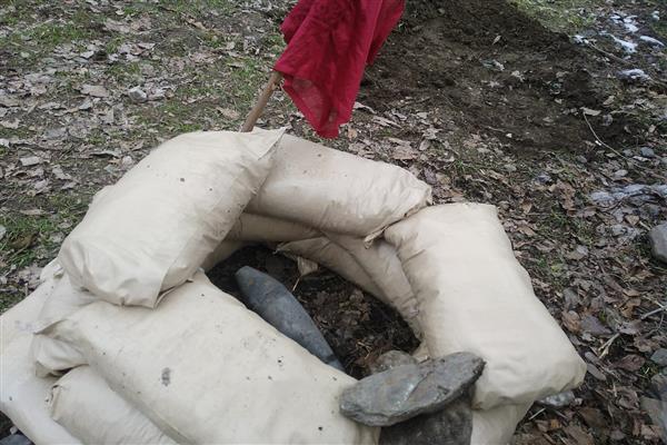 Unexploded shells fired on other side of border risks lives of residents in Karnah Unexploded shells fired on other side of border risks lives of residents in Karnah