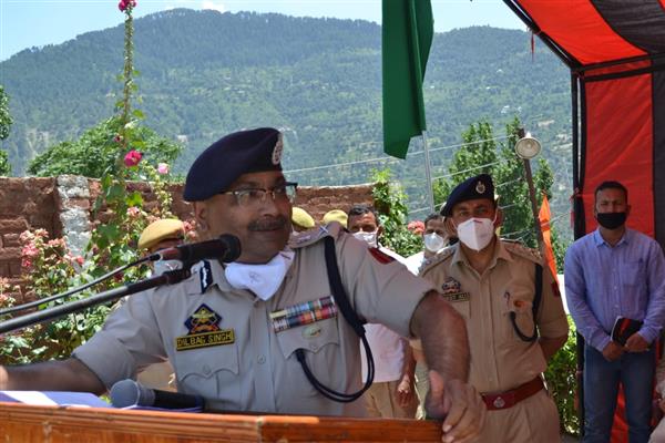 DGP visits Doda, Kathua reviews Security scenario, measures to combat COVID-19