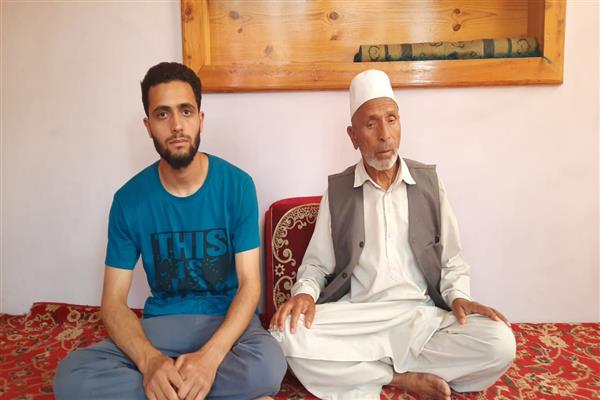 Family of Er Rashid terms silence by Abdullah’s over Abrogation of Article 370, issuance of domicile certificate to non-locals’ criminal