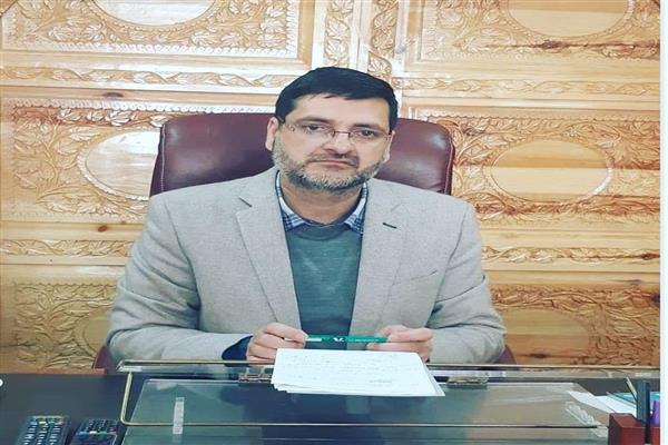 DM Budgam holds meeting with Imams, Mufties of Mosques in District.